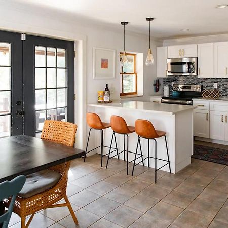Hot Tub Charming & Chic Mountain Gem On Sleepy Creek Βίλα Berkeley Springs Εξωτερικό φωτογραφία