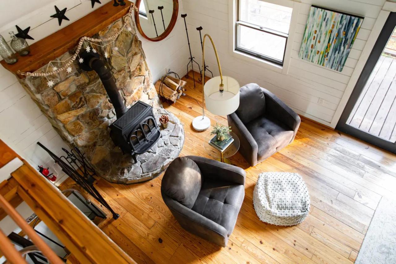 Hot Tub Charming & Chic Mountain Gem On Sleepy Creek Βίλα Berkeley Springs Εξωτερικό φωτογραφία